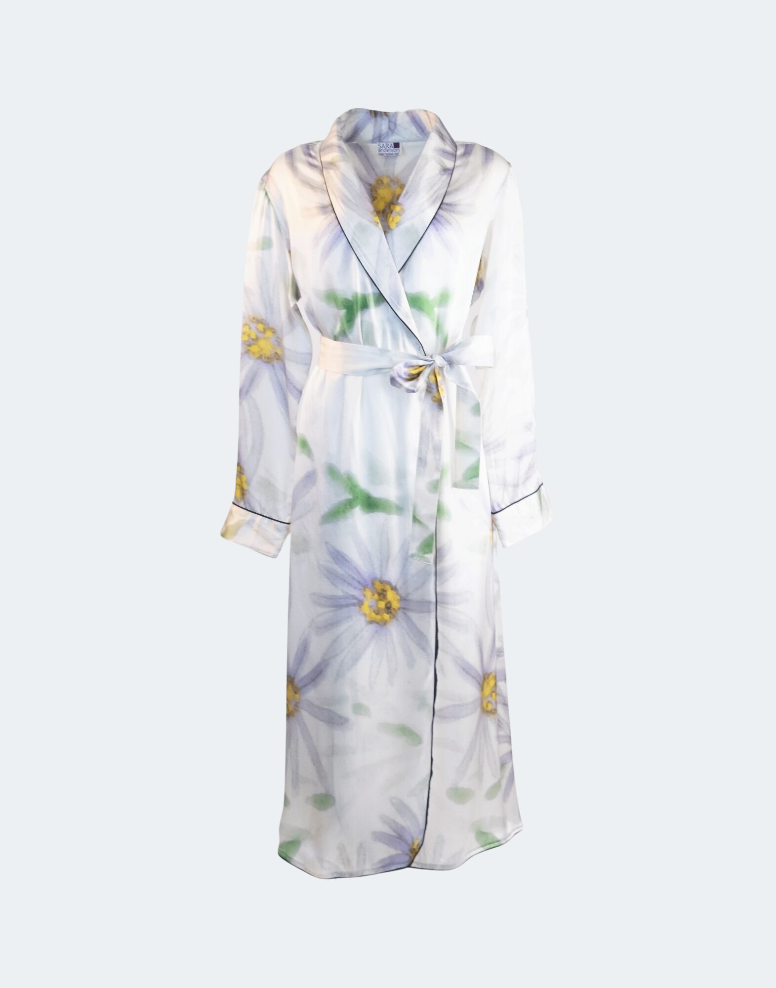 pale robe with daisy print